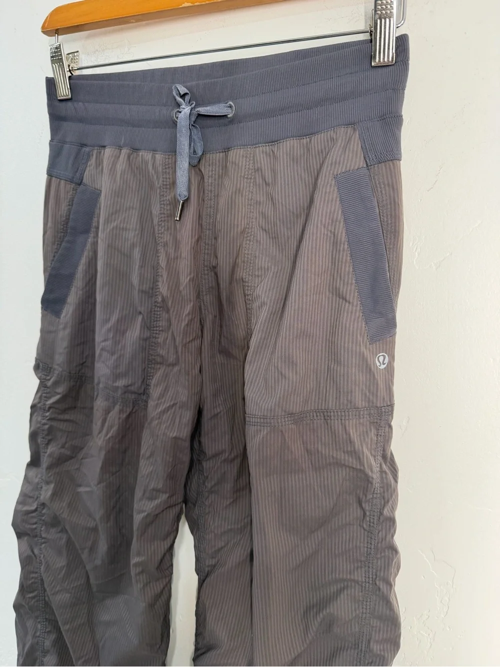 Lululemon Pants Womens Size 6 Charcoal Dance Studio Crop Drawstring Athletic